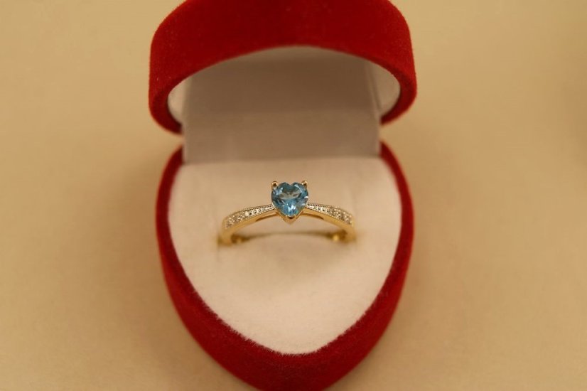 Prsteň - Topás - Diamanty 0,03 ct - SI2-H - žlté zlato - 14K