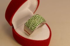 Prsteň-zelené swarovski crystals-rhodiované striebro