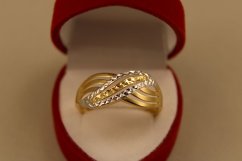 Prsteň- ozdobný gravír- viacfarebné zlato- 14 karátov