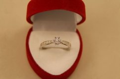 Prsteň- Brilianty- 0,10ct- SI- H-1- biele zlato- 14 karátov