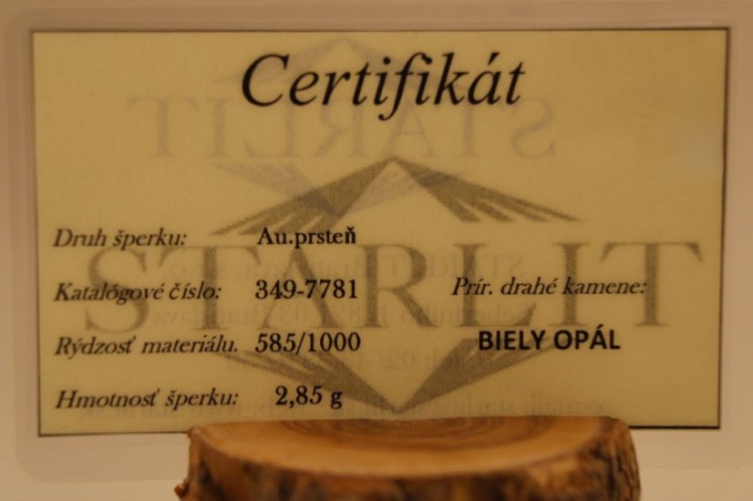 Prsteň- biely opál- žlté zlato- 14 karátov