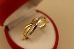 Prsteň- prepletaný vzor- kombinované zlato- 14 karátov