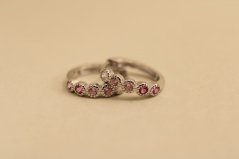 Náušnice- kruhy- farebné zirkóny- zacvakávacie- rhódiované striebro