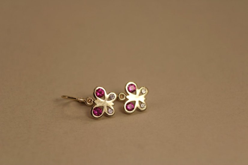 Náušnice - motýľ - číre/rúžové zirkóny - žlté zlato - brizúra -14 karátov