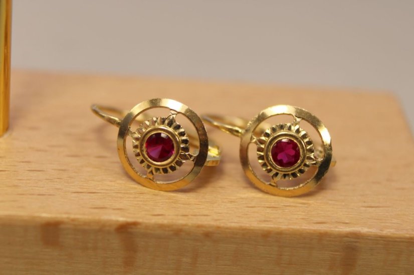 Náušnice-červený kameň-žlté zlato-patent-14 karátov