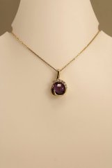 Náhrdelník - fialový Ametyst - číre zirkóny - anker - žlté zlato - 14K