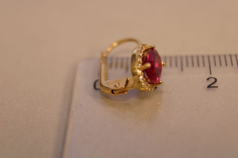 Náušnice patentové- červený kameň- žlté zlato- 14 karátov