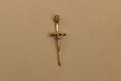 Prívesok - kríž s telom Ježiša - viacfarebné zlato - 14K