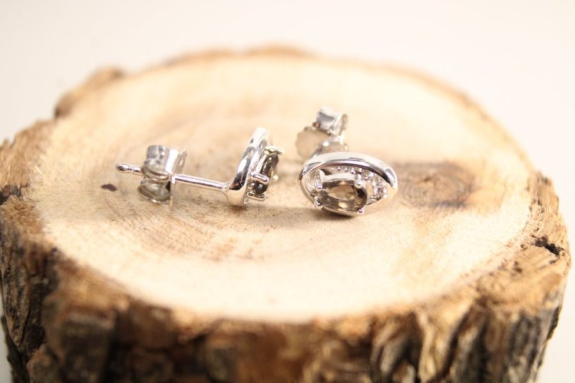 Naušnice- prírodný kremeň- číre zirkóny- puzetky- rhódiované striebro