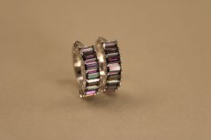 Náušnice-bicolor-zirkóny-zacvakávacie-rhodium-striebro