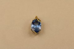 Prívesok- modrý kameň pozlátené striebro-925/1000