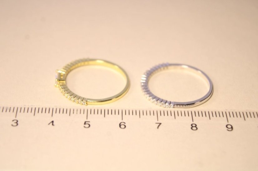 Dvojitý prsteň z kombinovaného striebra s čírymi zirkónmi, veľkosť 58, 2,45g, 925/1000