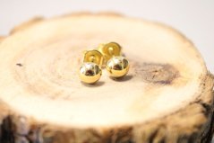Náušnice polguličky, pozlátená chirugická oceľ, puzetové zapínanie, 0,73 g, 316/L