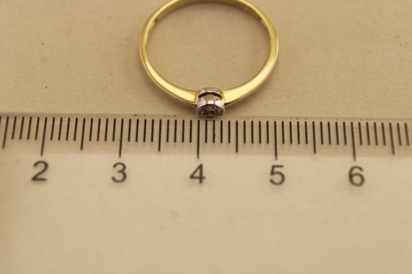 Prsteň brilianty- biely diamant- H/Si- kombinované zlato- 14 karátov