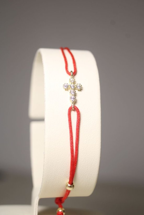 Šnúrkový náramok so zlatým krížikom zdobený čírymi zirkónmi, žlté zlato, nastaviteľná dĺžka, 0,92 g, 14 karátov 585/1000