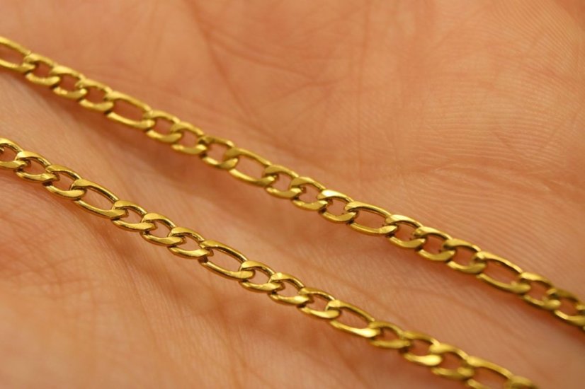 Retiazka vo vzore Figaro- pozlátená chirurgická oceľ