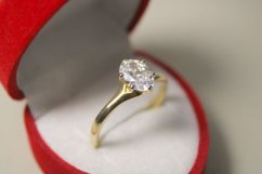 Prsteň-číry kameň-kombinované zlato-14K