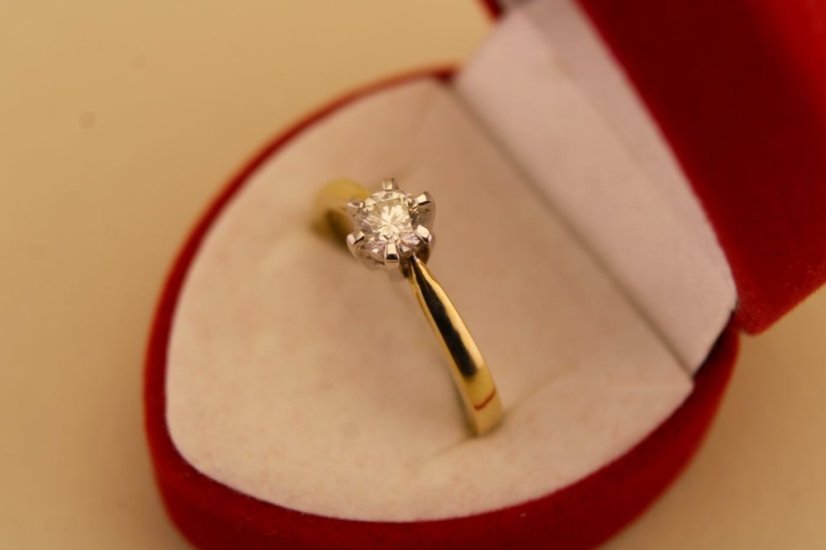 Zlatý prsteň - Solitaire briliant - 14k - Žlté zlato