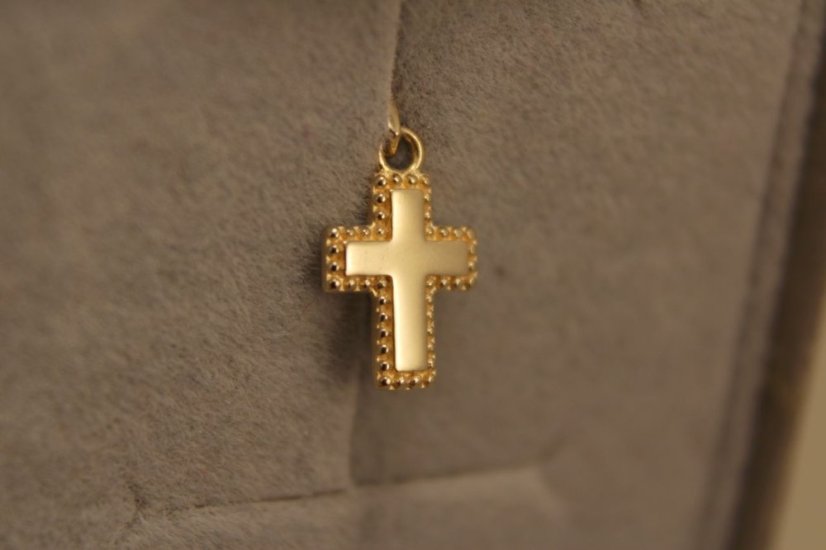 Zlatý prívesok krížik, žlté zlato 0,50g 14k 585/1000