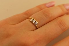 Prsteň- diamanty- H/Si2- žlté zlato- 14 karátov