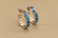 Náušnice - kruhy - modrý opál - puzetky - rhodium - striebro