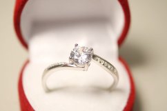 Strieborný prsteň s brúseným čírym zirkónom, rhodium, veľkosť 64, 2,19 g, 925/1000