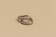 Náušnice - kruhy - číre zirkóny - zacvakávacie - rhodiované striebro