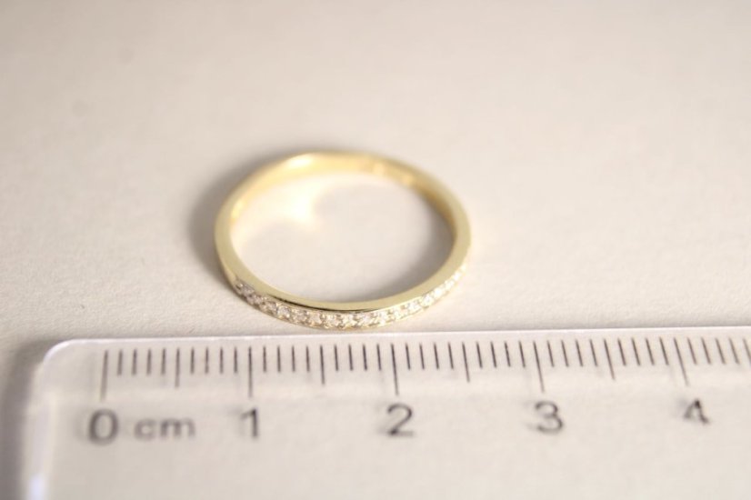 Prsteň-štýl eternity- diamanty- žlté zlato- 14 karátov