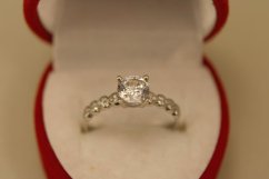 Prsteň- biele zlato-číre zirkóny-14K