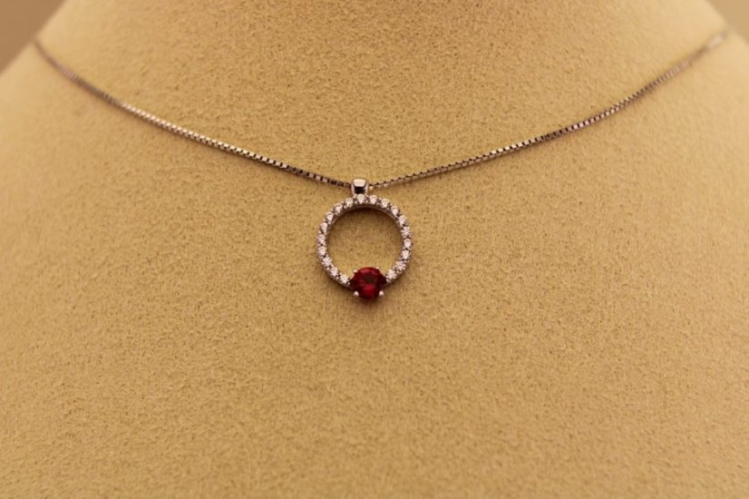 Zlatá celebritka - Zirkonový kruh s červeným zirkónom - Biele zlato -14k