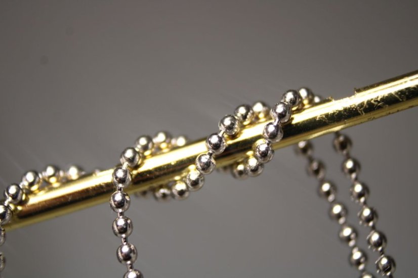 Retiazka- prívesok v tvare kvapky- číry zirkón- rhódiované striebro