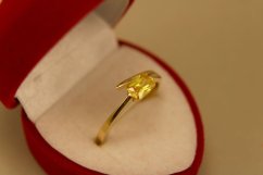 Zlatý prsteň, žlté zlato, žltý obdĺžnikový zirkón, veľkosť 55, 2,35g 14k 585/1000