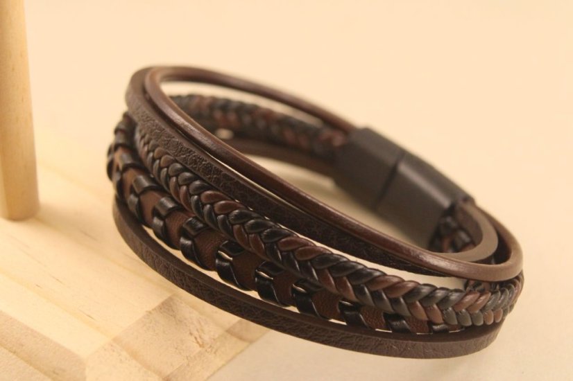 Pletený kožený náramok s magnetickou sponou