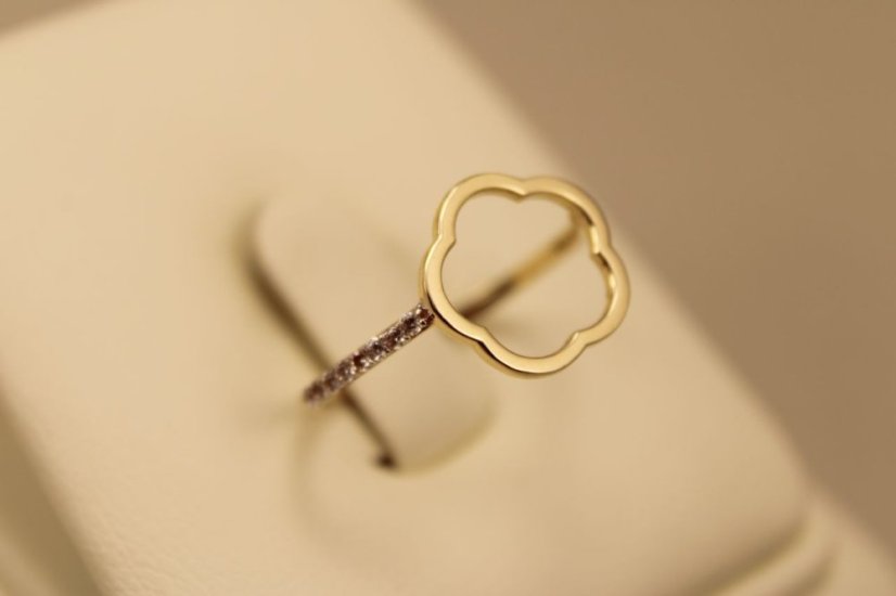 Zlaté prstene, žlté zlato, vzor štvorlístok, číre zirkóny, veľkosť 56, 2,52g 14k 585/1000
