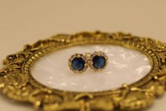 Náušnice - modrý a číry zirkón - šrúbky - pozlátené striebro