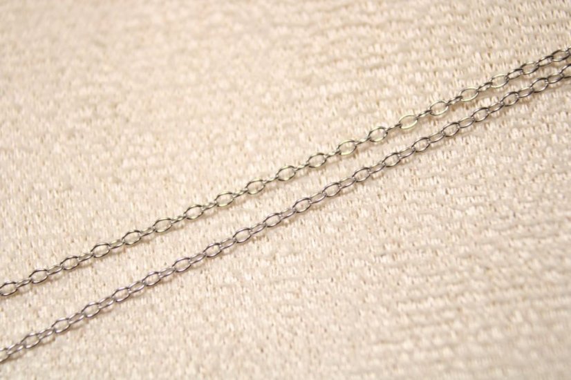 Strieborný náhrdelník s príveskom v tvare V, číre zirkóny, rhodium, 45-50 cm, 1,85 g, 925/1000