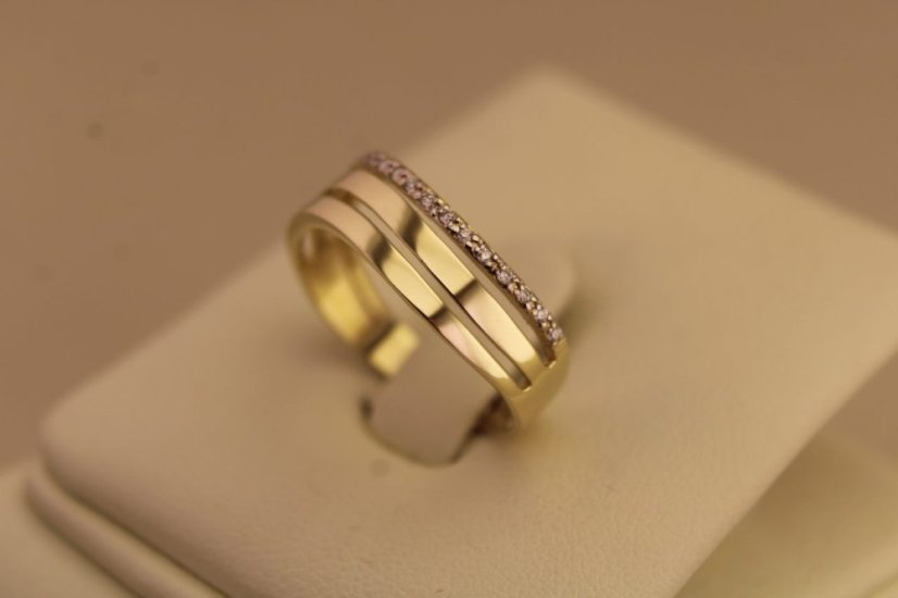 Prsteň- diamanty- H/Si2- žlté zlato- 14 karátov