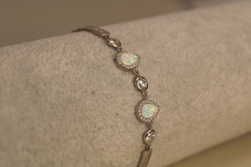 Strieborný náramok zdobený bielym opálom a čírymi zirkónmi, rhodium, 16-19,5 cm, 5,35g, 925/1000