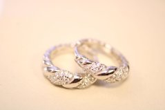 Náušnice- kruhy-zacvakávacie zapínanie-rhodium-striebro