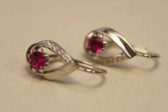 Náušnice-tvar slzy-biele zlato-patent-zirkóny-14 karátov