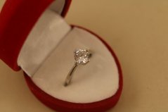 Prsteň - číry zirkón - rhodium - striebro