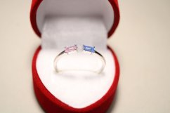 Prsteň-rúžový a modrý zirkón- rhódium-striebro