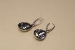 Strieborné visiace náušnice s čiernym swarovski crystals, rhodiované striebro, klasické zapínanie, 7,73g, 925/1000