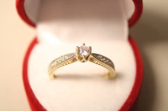 Prsteň- diamant- 0,15 ct- H/Si2- kombinované zlato- 14 karátov