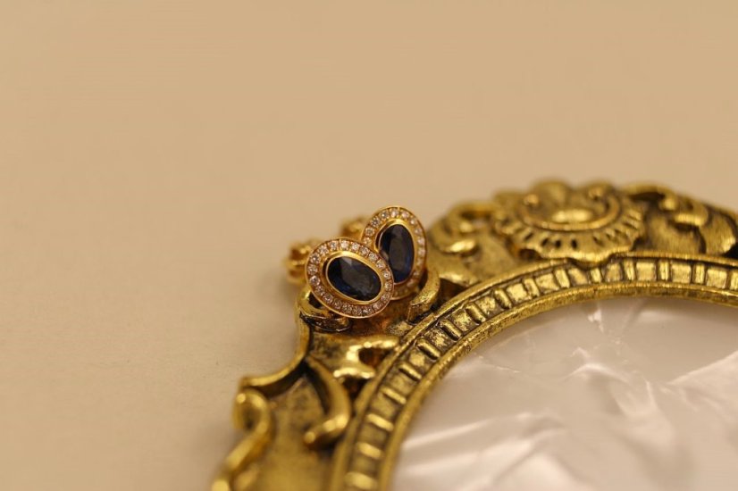 Zafírové - diamantové náušnice - žlté zlato - diamanty 0,10 ct - šrúbky -14K