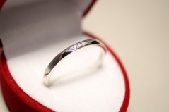 Prsteň-tri číre kamienky-rhodium-striebro