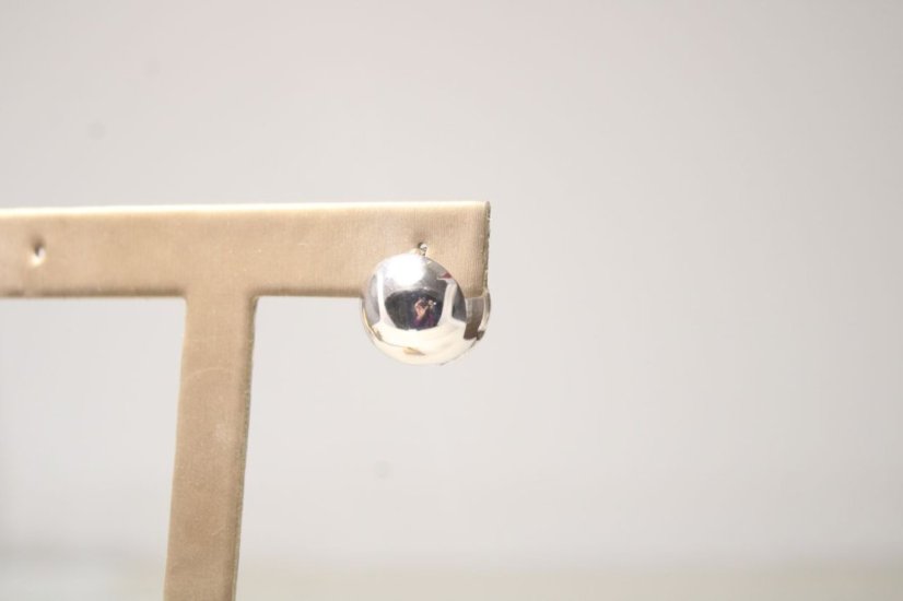 Strieborné náušnice v guľatom tvare, rhodium, zacvakávacie zapínanie, 7,67 g, 925/1000