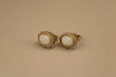 Náušnice- biely opál- zirkóny- puzetky- žlté zlato- 14 karátov