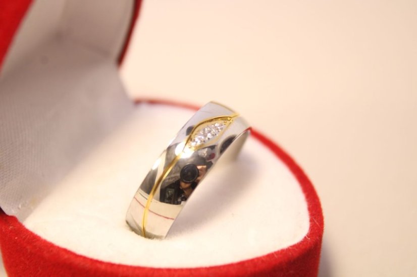 Prsteň- číre zirkóny- kombinovaná chirurgická oceľ