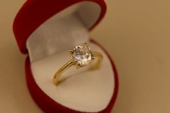 Prsteň- zirkón v korunke- pozlátené striebro- 925/1000